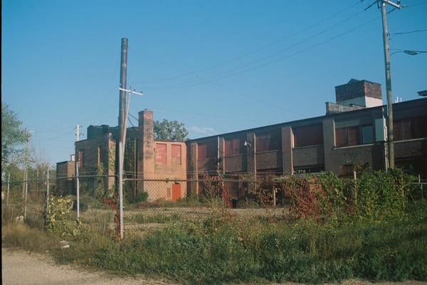 picture stories detroit simon berg photo series abandoned building detroit